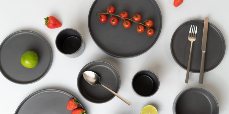 Modern Dinnerware Sets from Portugal by “Far & Away”