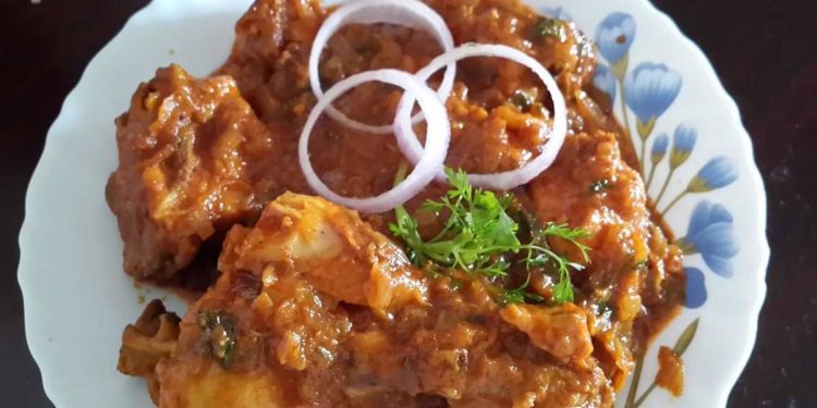 How to Make Bangladeshi Style Yogurt Chicken Curry (Chicken Kosha)