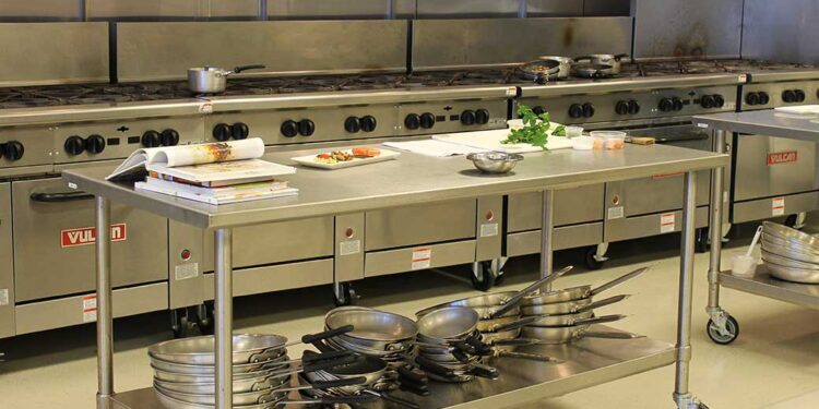Commercial Restaurant Equipment: Tips to Save Space