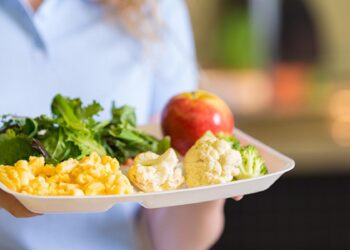 Reasons why eating free school meals is an advantage