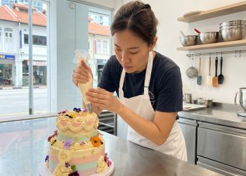 Why Are More Singaporeans Falling in Love with Decadent Whole Cakes?